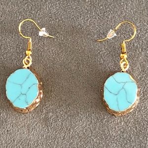 Women's earrings